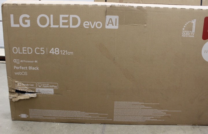 SALE OUT. LG OLED48C51LA 48" (121 cm) OLED TV - SALE OUT. LG OLED48C51LA - 48 - Smart TV - webOS 25 - DAMAGED PACKAGING
