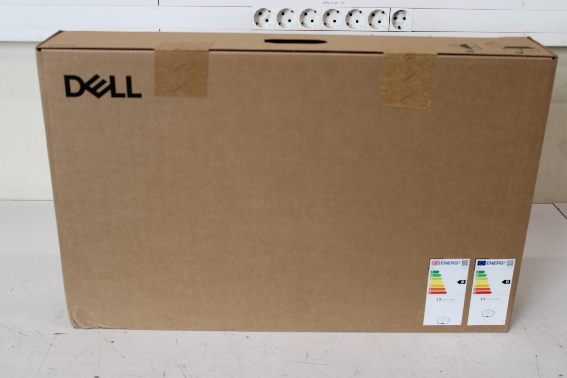 SALE OUT. Dell LCD E2725HM 27" IPS FHD/1920x1080/HDMI,DP,VGA/Black - Dell SALE OUT. E2725HM - 27 " - IPS - FHD - 16:9 - 100 Hz - 5 ms - 1920 x 1080 pixels - 300 cd/m² - HDMI ports quantity 1 - Warranty 36 month(s) - DAMAGED PACKAGING