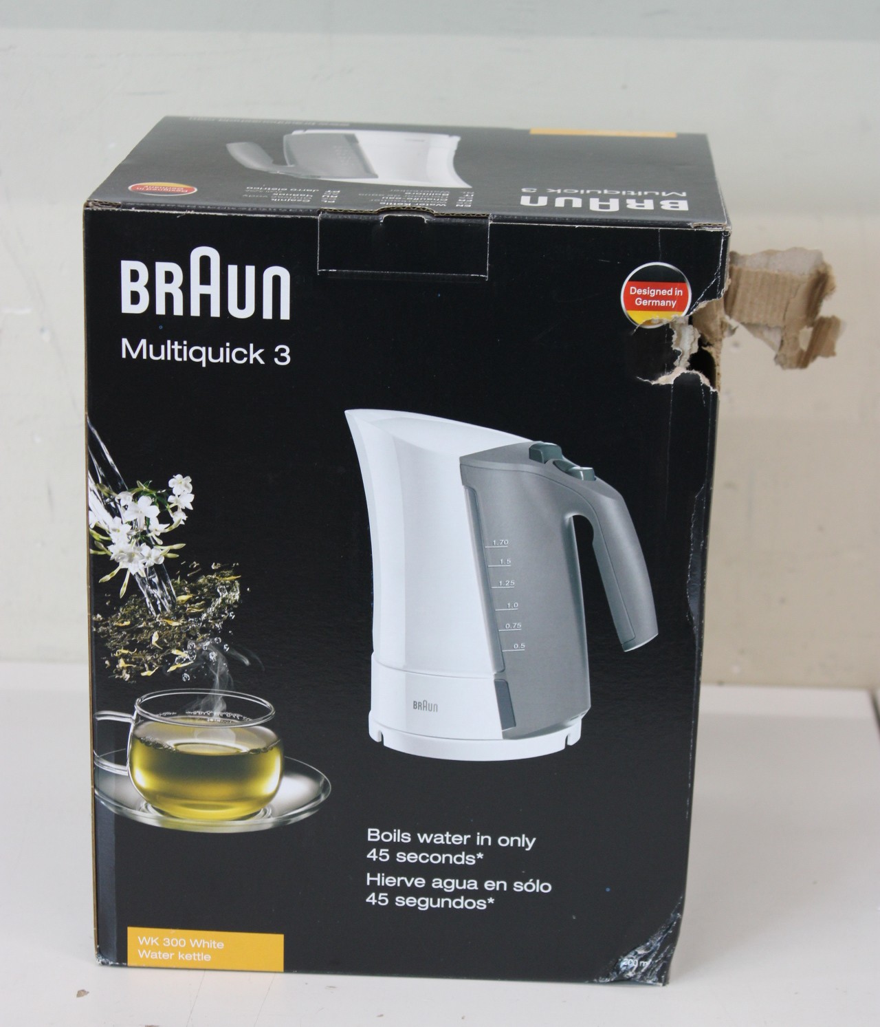 SALE OUT. Braun Kettle - WK 300 - Standard - 2200 W - 1.7 L - Plastic - 360° rotational base - White - DAMAGED PACKAGING