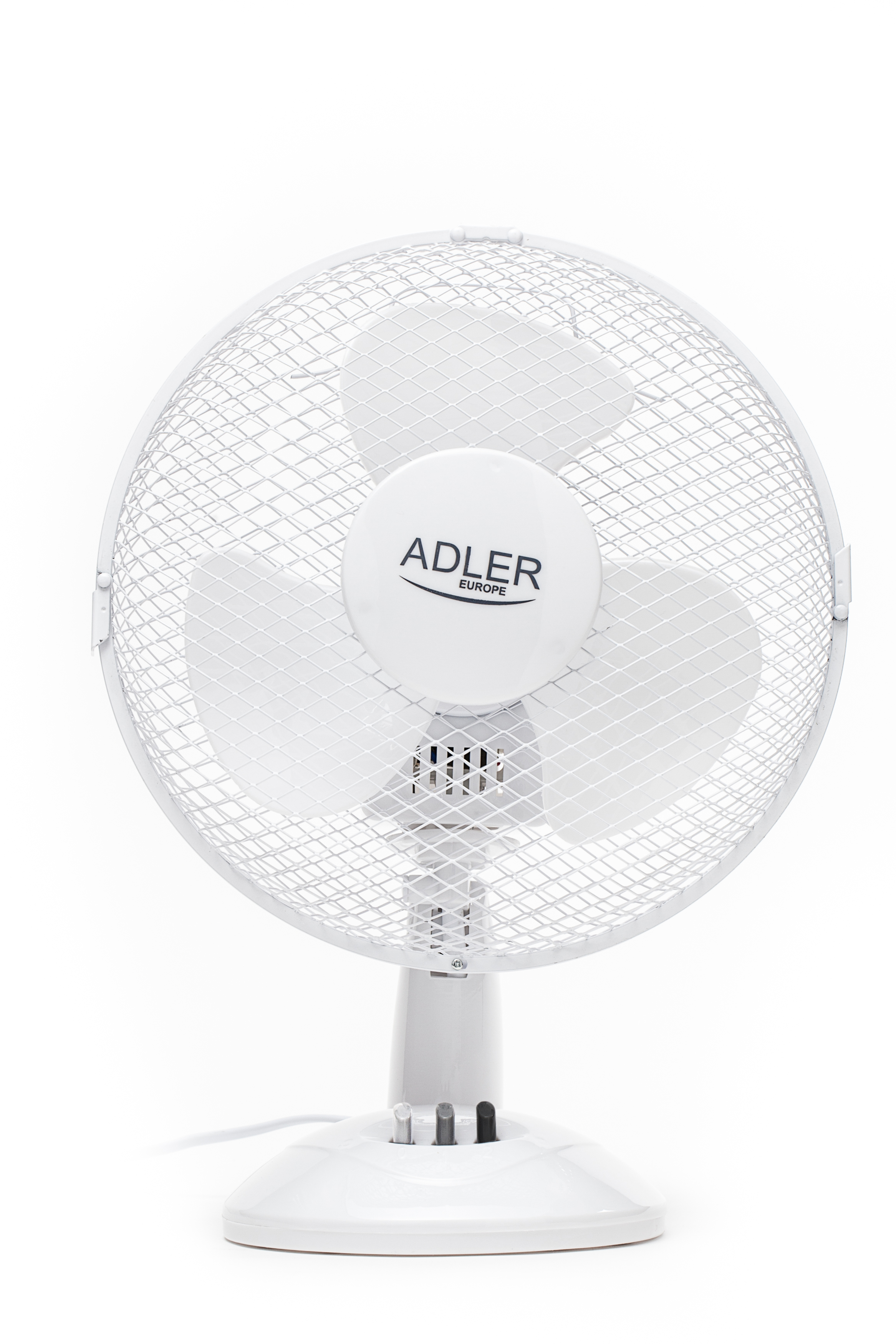 Adler - AD 7302 - Desk Fan - White - Diameter 23 cm - Number of speeds 2 - Oscillation - 22 W