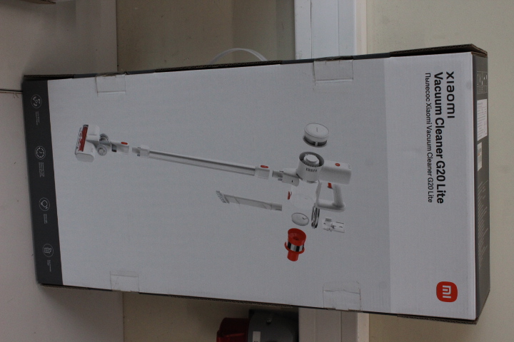 SALE OUT. Xiaomi Vacuum Cleaner - G20 Lite EU - Cordless - 215 W - 22.2 V - White - Warranty 3 month(s) - USED, DIRTY, MISSING: 2 IN 1 BRUSH NOZZLE, POWER ADAPTER AND WALL MOUNT SET