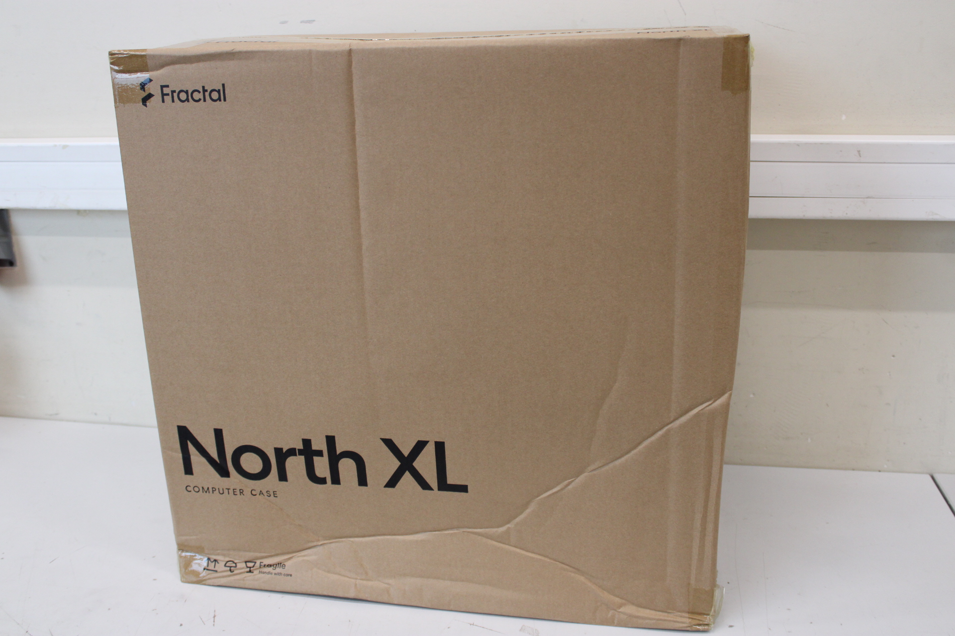 SALE OUT. Fractal Design North XL Chalk White TG Clear - SALE OUT. Fractal Design North XL - Chalk White TG Clear - Mid-Tower - DAMAGED PACKAGING
