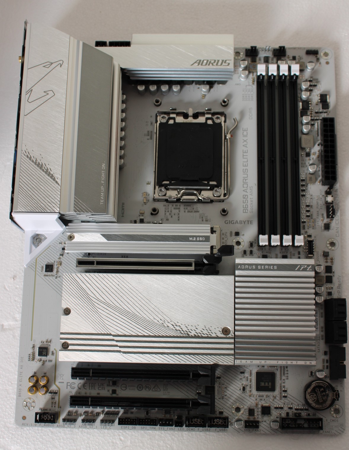 SALE OUT. - Gigabyte USED, REFURBISHED, WITHOUT ACCESSORIES, ONLY BACK PANEL INCLUDED