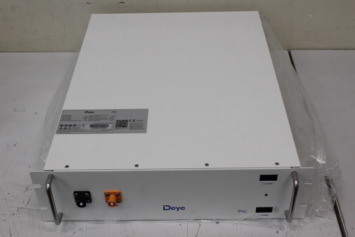 SALE OUT. DEYE ESS HV BOS-G PRO Battery Module 5.12 kWh HV - Deye ESS HV BOS-G PRO Battery Module 5.12 kWh HV - 118 month(s) - DIRTY INNER PACKAGING, UNPACKED AND SCRATCHED PARTS, ITEM WITH INSTALLATION MARKS