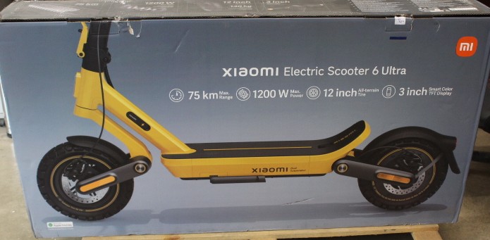 SALE OUT. Xiaomi Electric Scooter 6 Ultra GL - Xiaomi 24 month(s) - USED, DIRTY AND SCRATCHED ONE SIDE