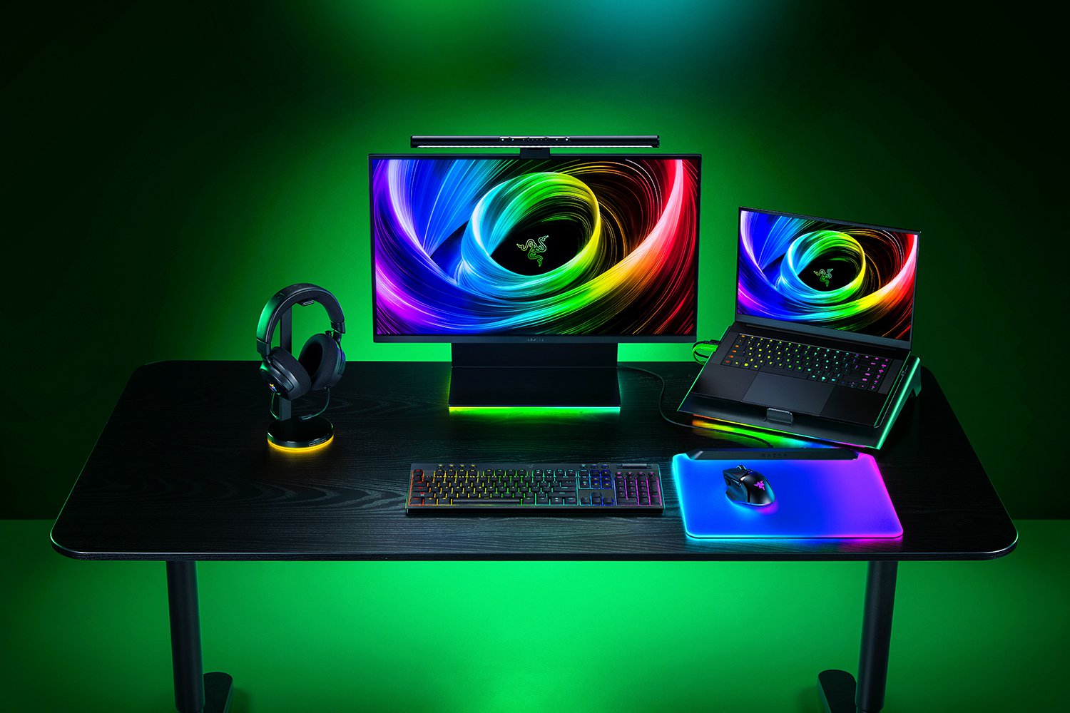 Razer - BlackWidow V4 Low-Profile HyperSpeed - Keyboard - Wireless - US - Bluetooth - Green Switches - Black