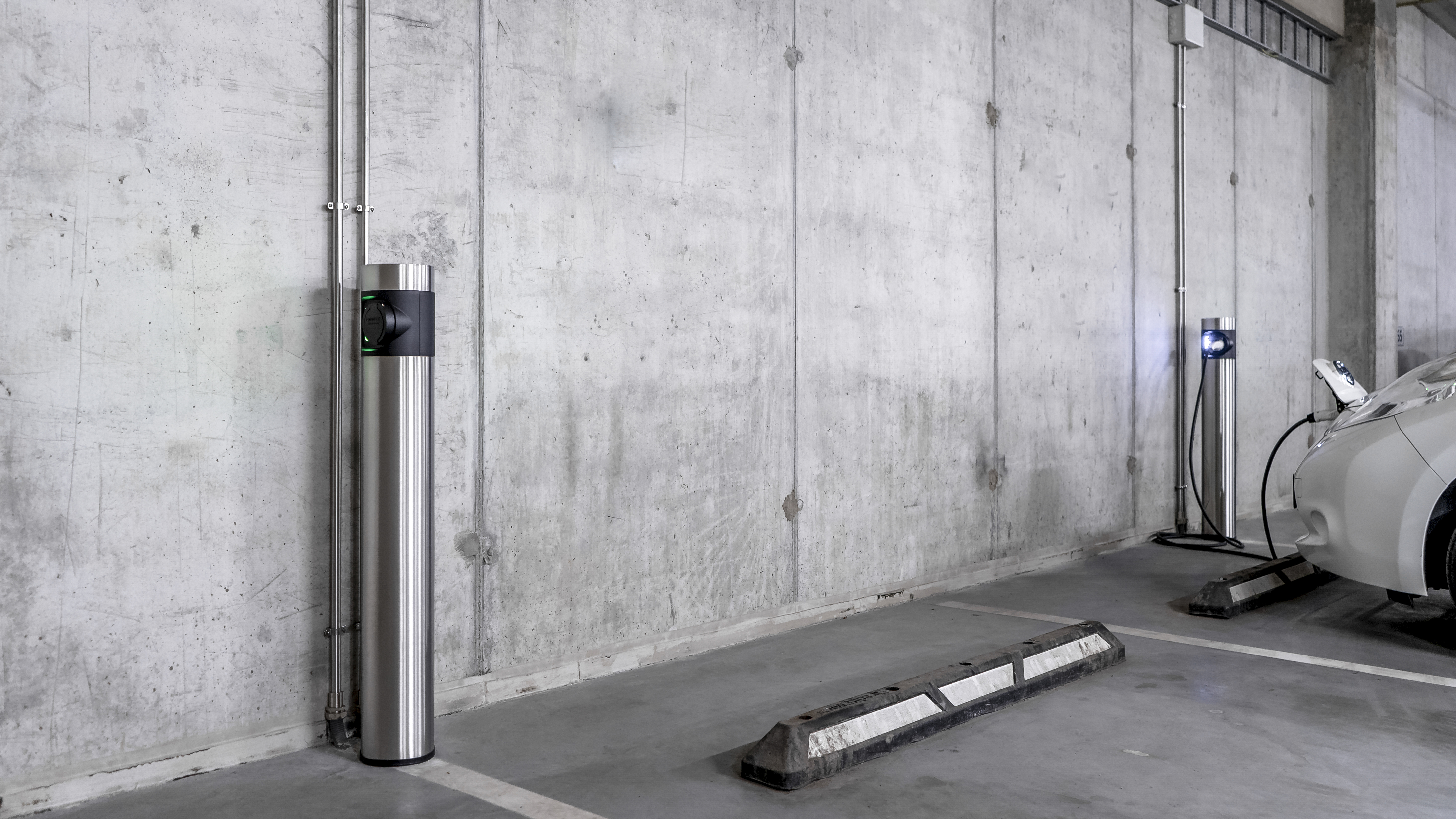 In balance Grid - Charging Station 2x22kW, Socket, 4G (LTE), RFID - PC1-U-R