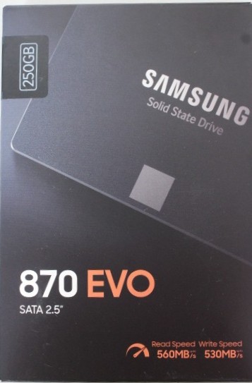 SALE OUT. Samsung SSD 870 EVO 500GB SATA III 2.5 inch - SALE OUT. - Samsung SSD - 870 EVO - 500 GB - SSD form factor 2.5" - Solid-state drive interface SATA III - Read speed 560 MB/s - Write speed 530 MB/s - DAMAGED PACKAGING