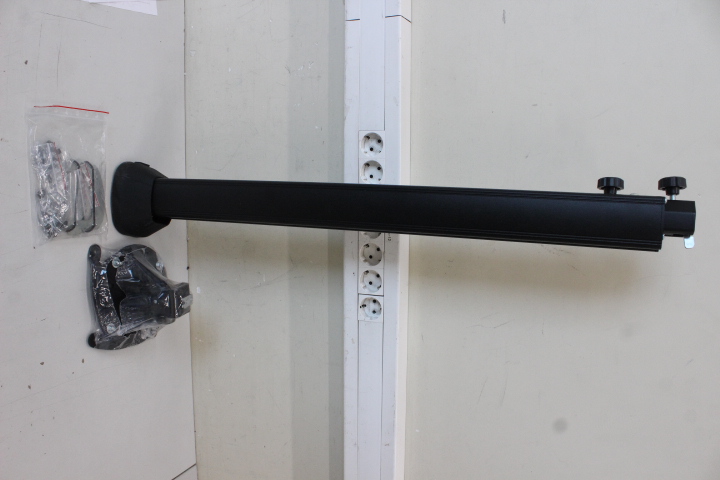 SALE OUT. EDBAK PMV300 Universal Projector Ceiling Mount - EDBAK - Projector Ceiling mount - PMV300 - Horizontal adjustment - Maximum weight (capacity) 30 kg - NO ORIGINAL PACKAGING,DAMAGED PAINT,DENT STAND - Black
