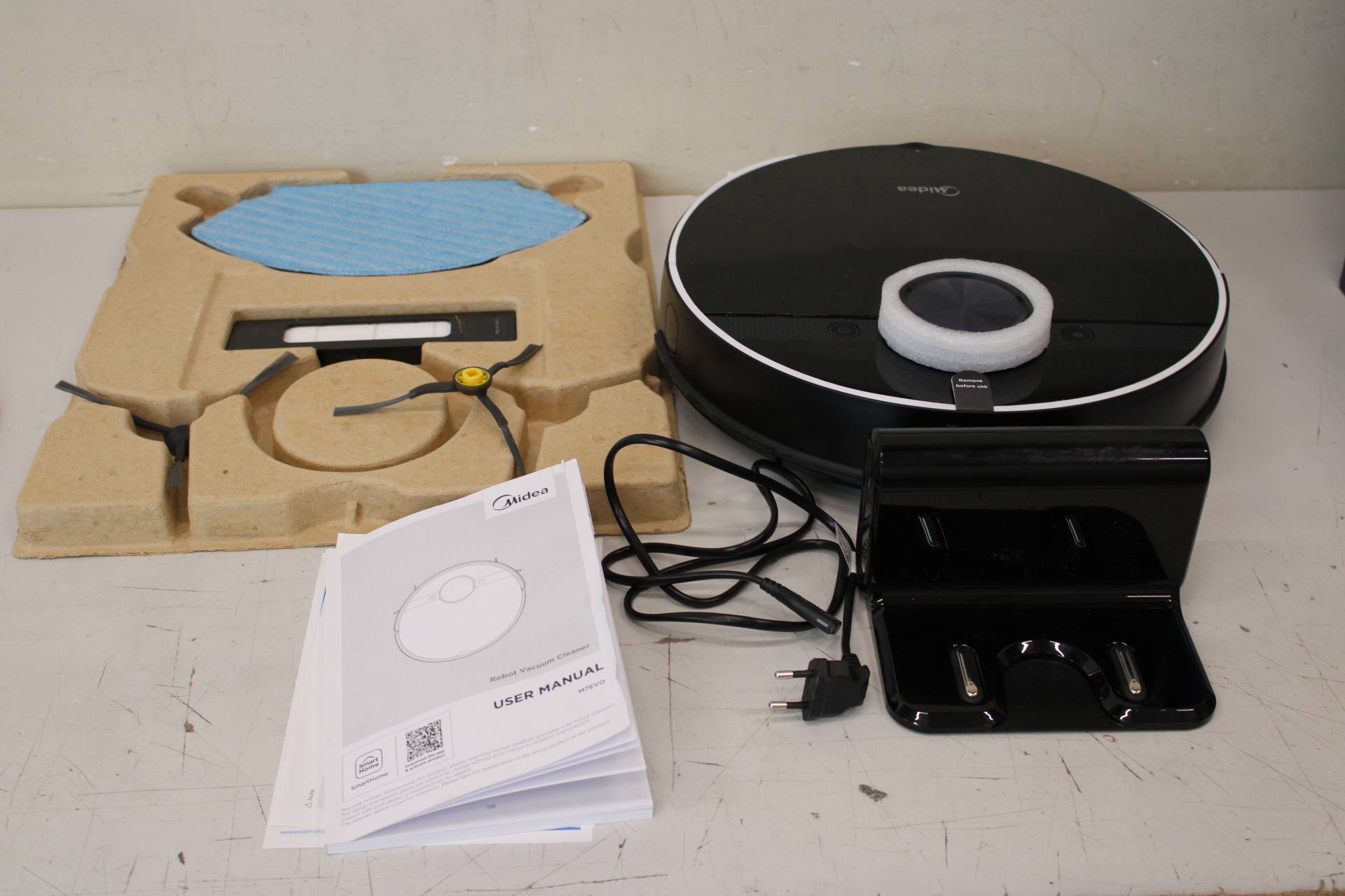SALE OUT. Midea M7 Evo Robot Vacuum Cleaner, Black - Midea Robot Vacuum Cleaner - M7 Evo - Dry - Lithium ion - 5200 mAh - Dust capacity 0.43 L - 1500 Pa - Black - REFURBISHED, SCRATCHES
