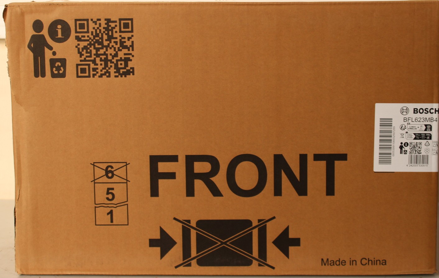 SALE OUT. Bosch BFL623MB4 Microwave Oven, Built-in, 800W, 20L, Black - SALE OUT. - Bosch Microwave Oven - BFL623MB4 - Built-in - 800 W - 20 L - Black - DAMAGED PACKAGING