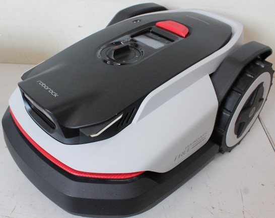 SALE OUT. - Roborock RockNeo Q110 Mower, 2WD, 1000m², RTK + VSLAM, (Edge Cutting module sold separately) - DAMAGED PACKAGING, USED, SCRATCHED, DIRTY