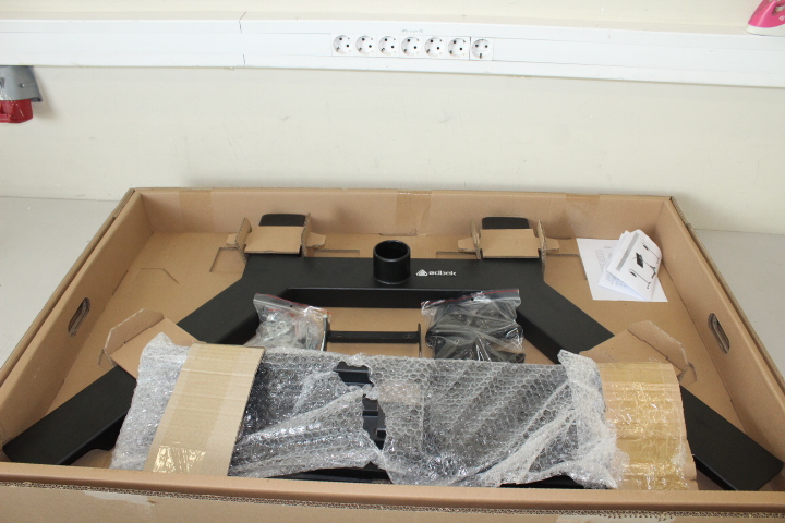 SALE OUT.  - EDBAK - TR51c-B - Trolleys & Stands - 37-60 " - Maximum weight (capacity) 80 kg - USED AS DEMO - Black